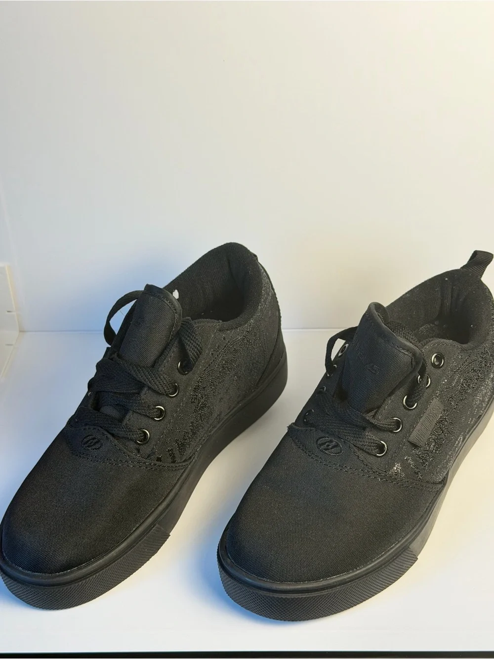 Rare Heelys x 93 Shoe Palace Black Paisley Roller Shoes Youth 4 Skater Y2K